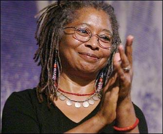 Alice Walker ganó el Premio Pulitzer por El color púrpura en 1983